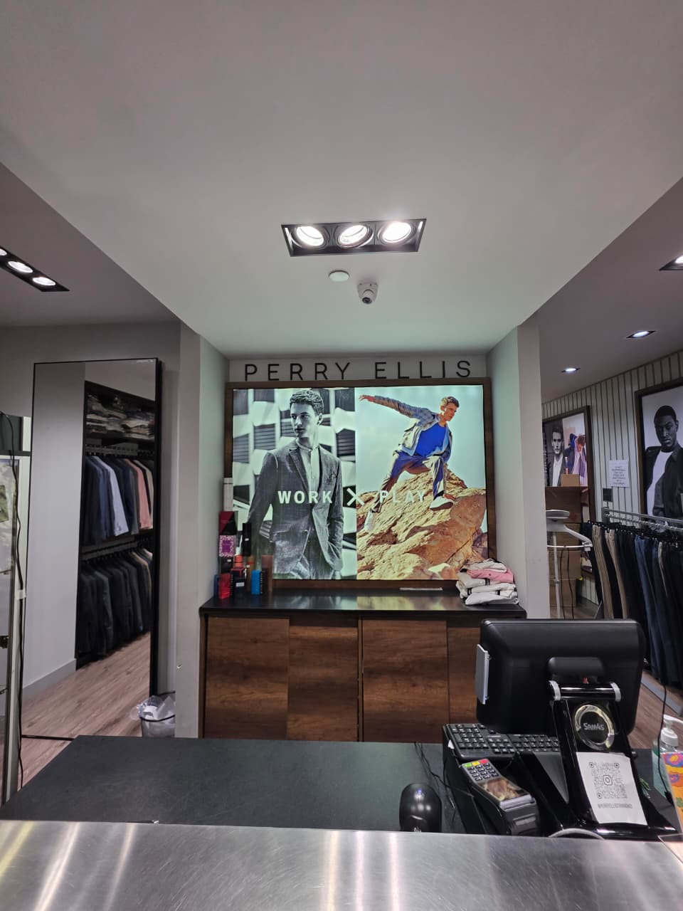 Perry Ellis photo 3