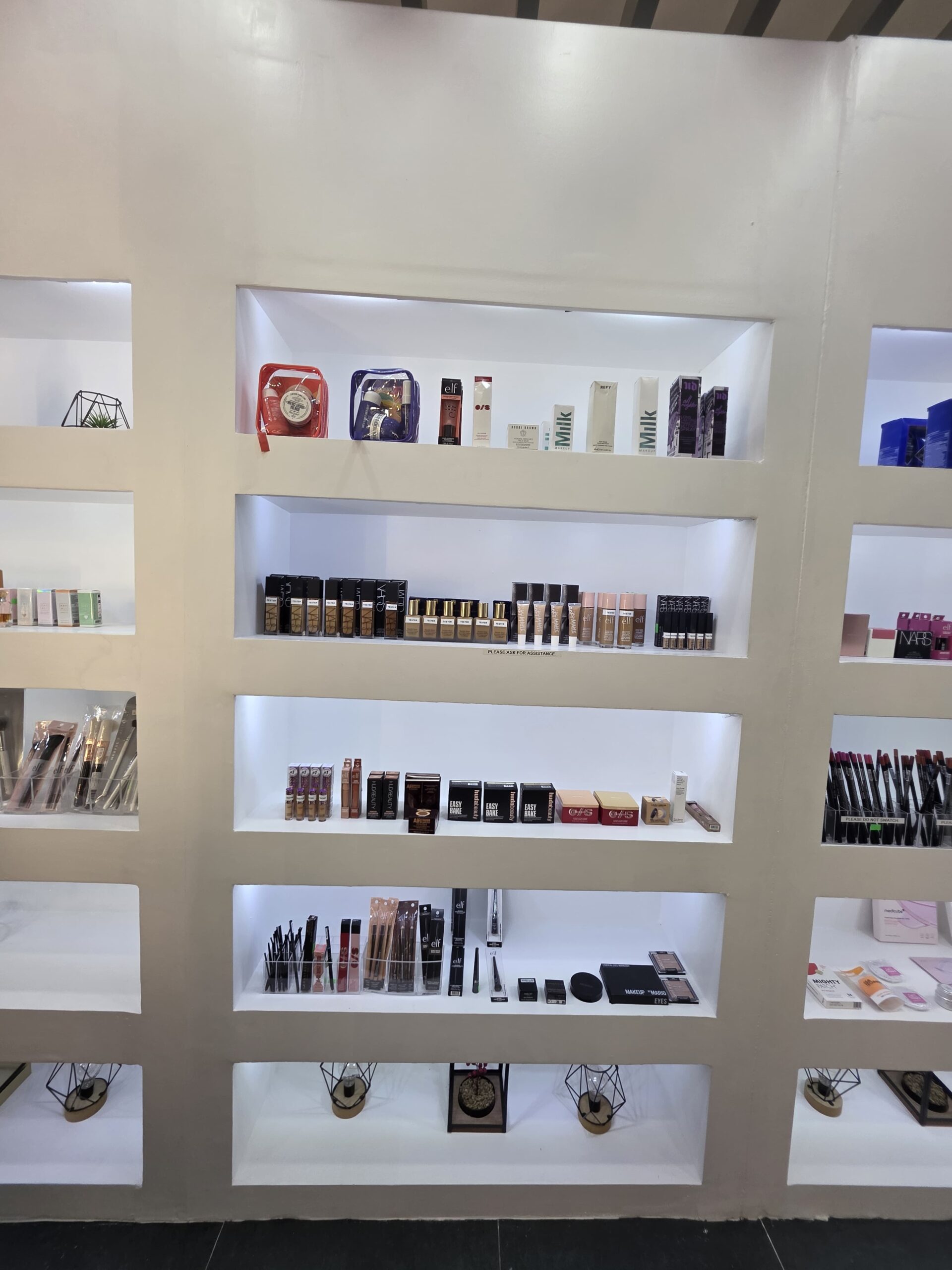 Pose Cosmetics photo 2