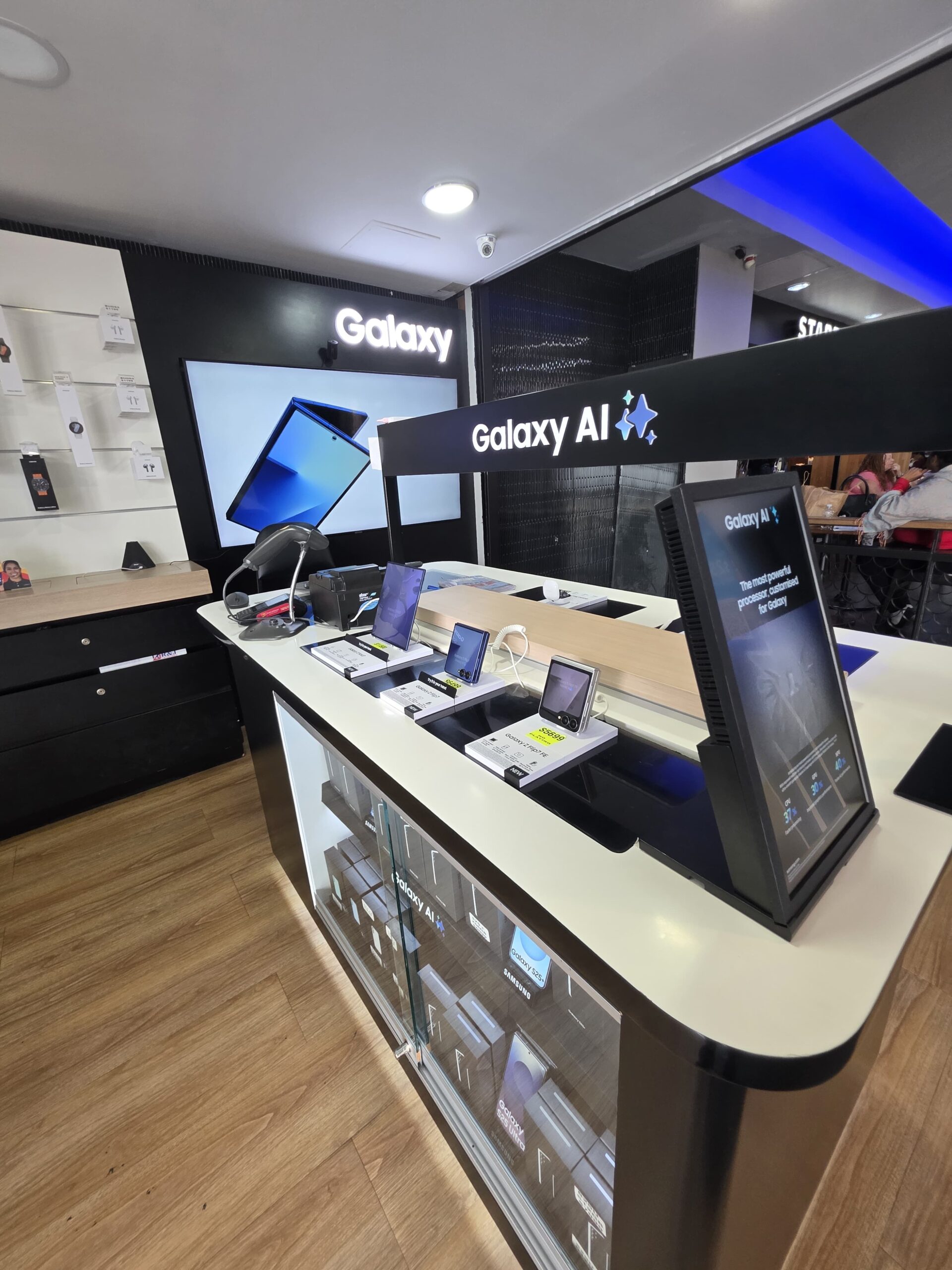 Samsung Experience Store photo 2