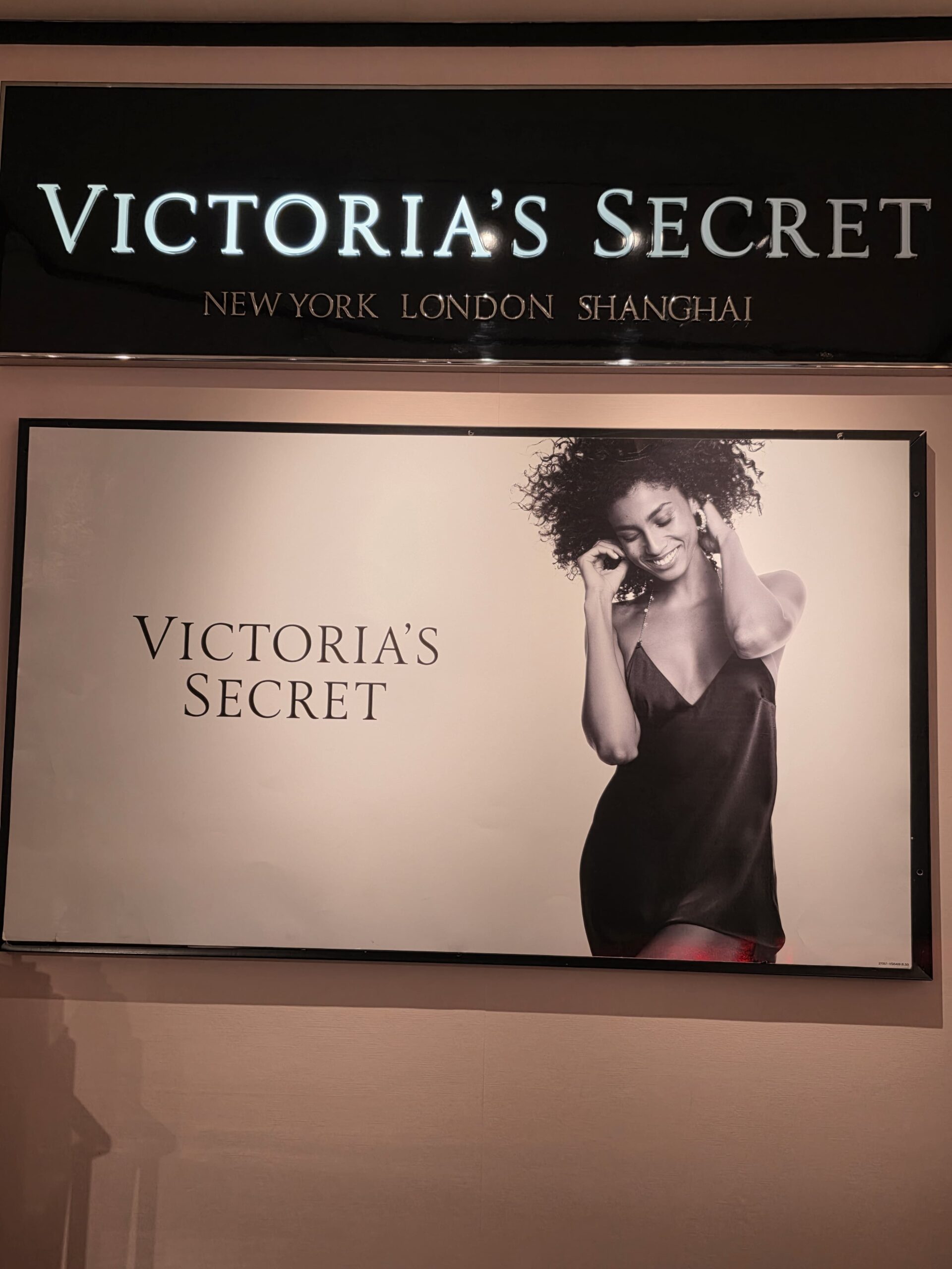 Victoria Secrets photo 2