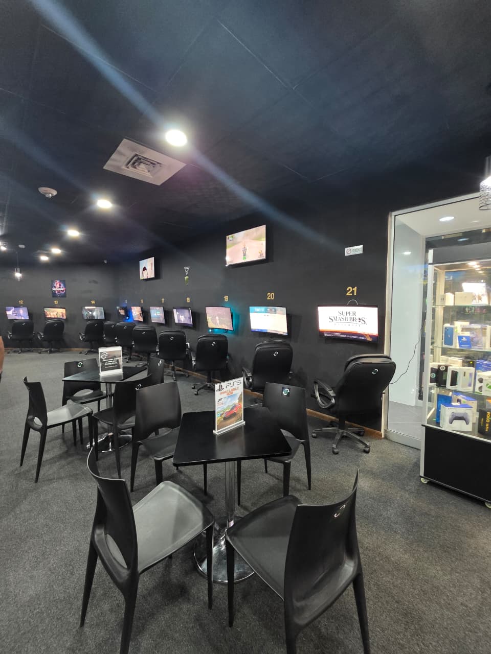 FaZe 22 Gaming Lounge photo 3