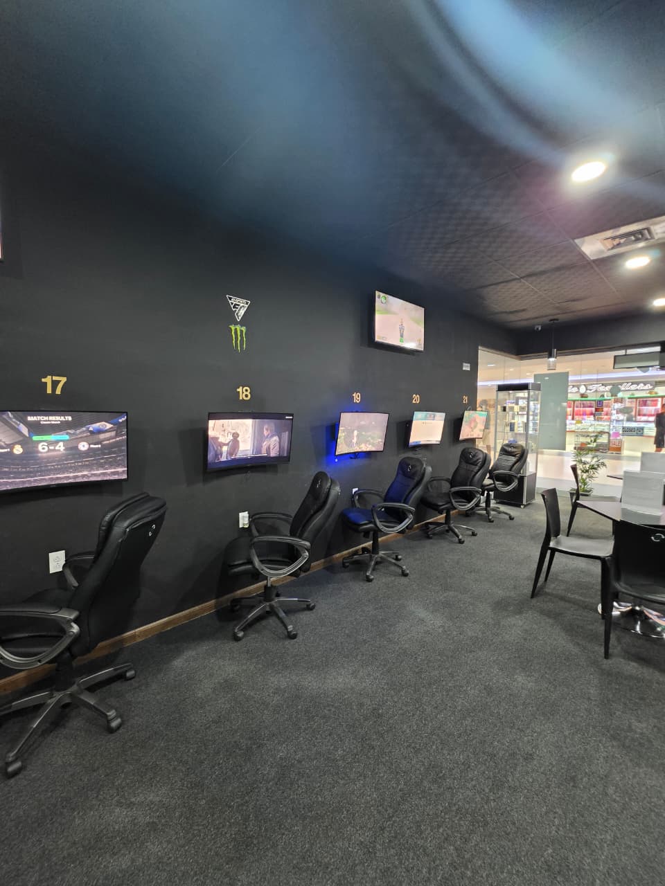 FaZe 22 Gaming Lounge photo 4