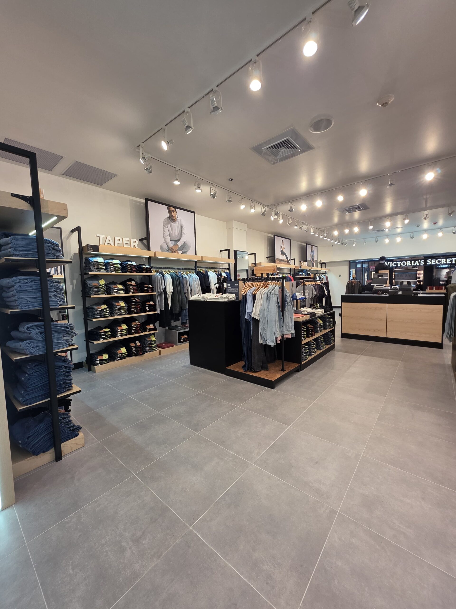 Levi's photo 4