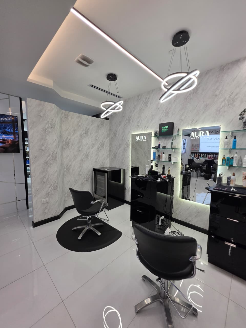 Aura Salon & Spa photo 2